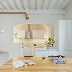 https://residenza-degli-artisti-lucca.it-tuscanyhotel.com