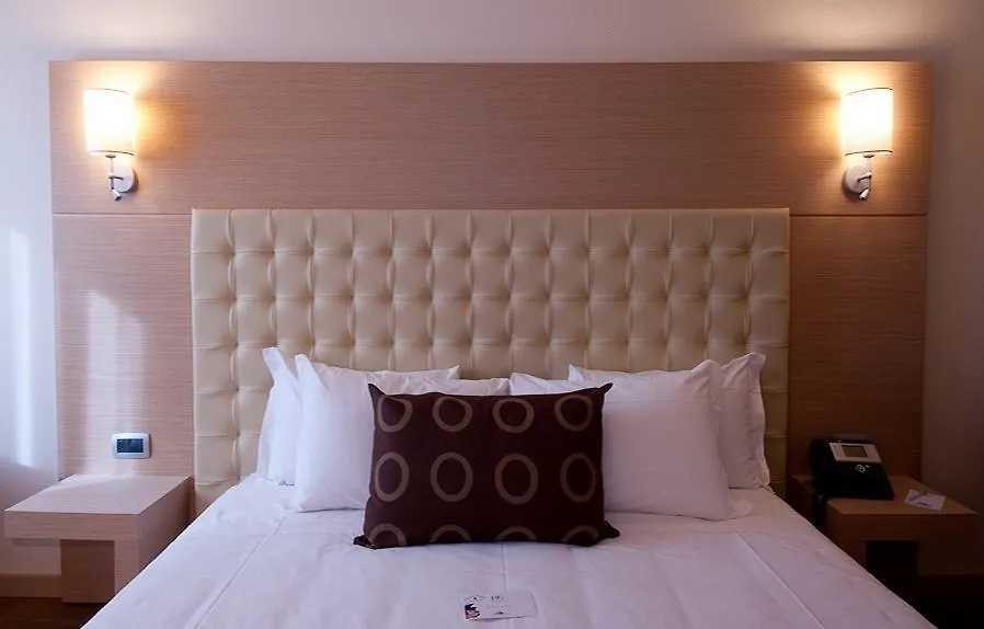 Hotel Parchi Del Garda Lazise 4*,  Italië