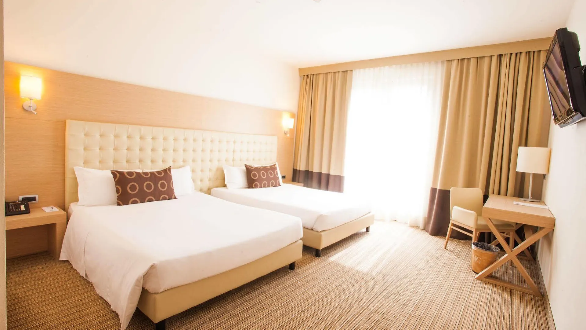 Th Lazise - Hotel Parchi Del Garda 4*,